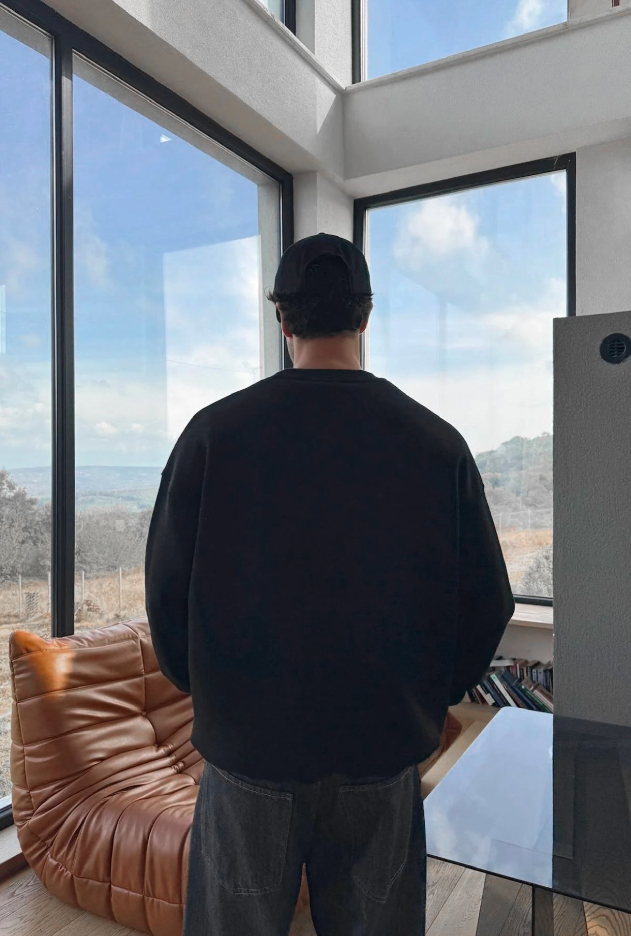 Japan Graphic Embroidery Oversized Sweatshirt - Image 3