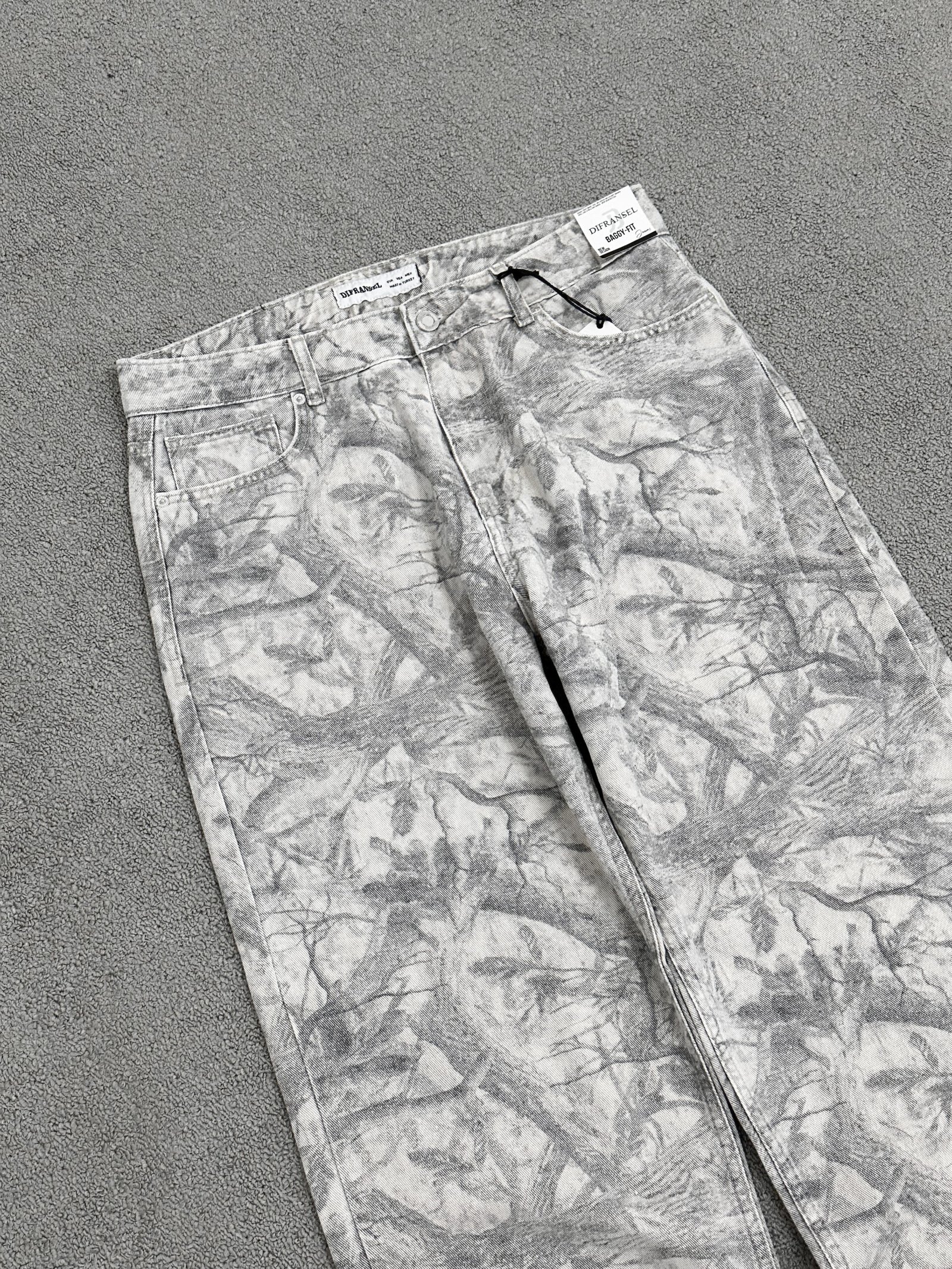 Camo Extra Baggy Jeans - Image 3
