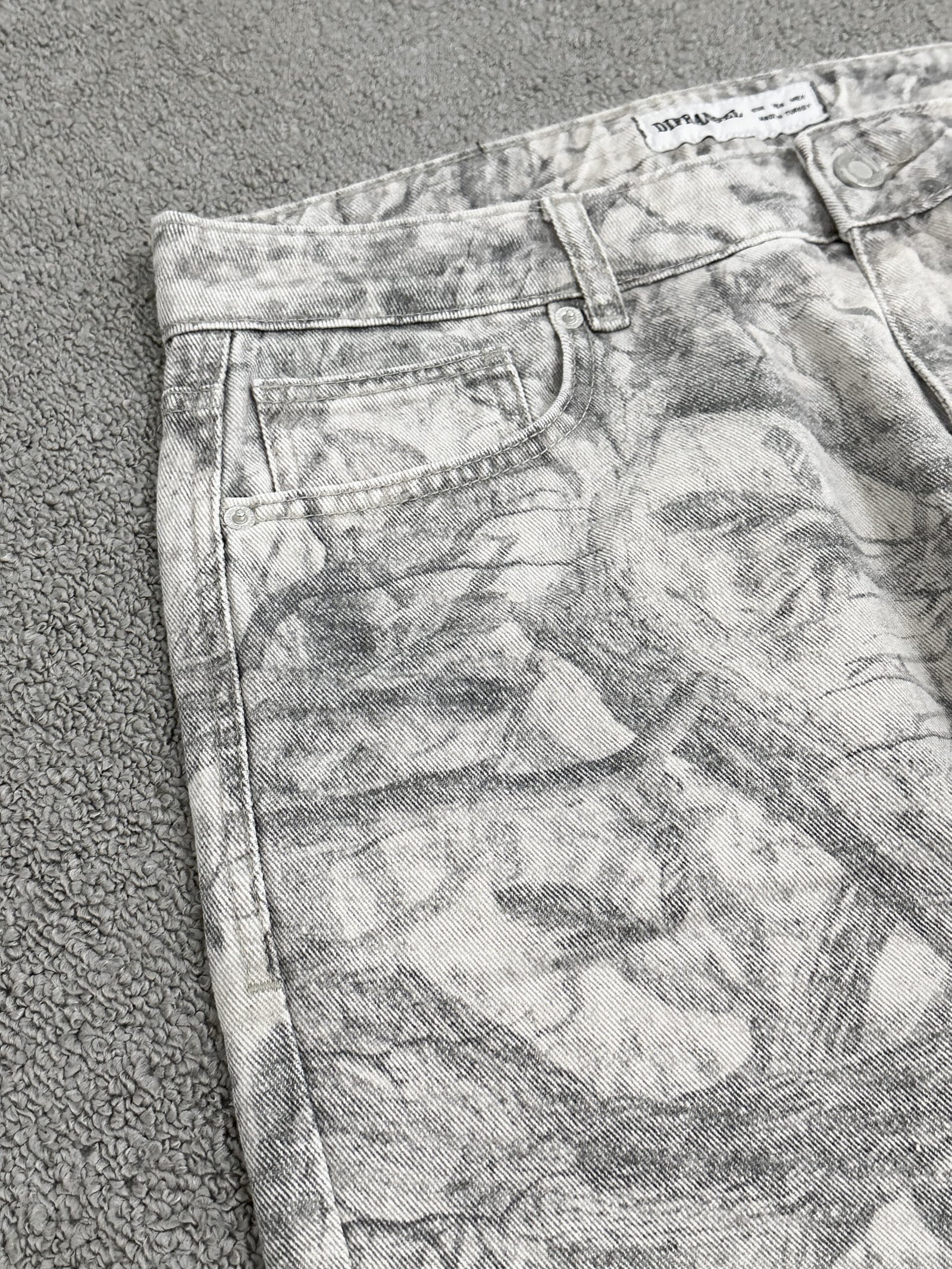 Camo Extra Baggy Jeans - Image 9
