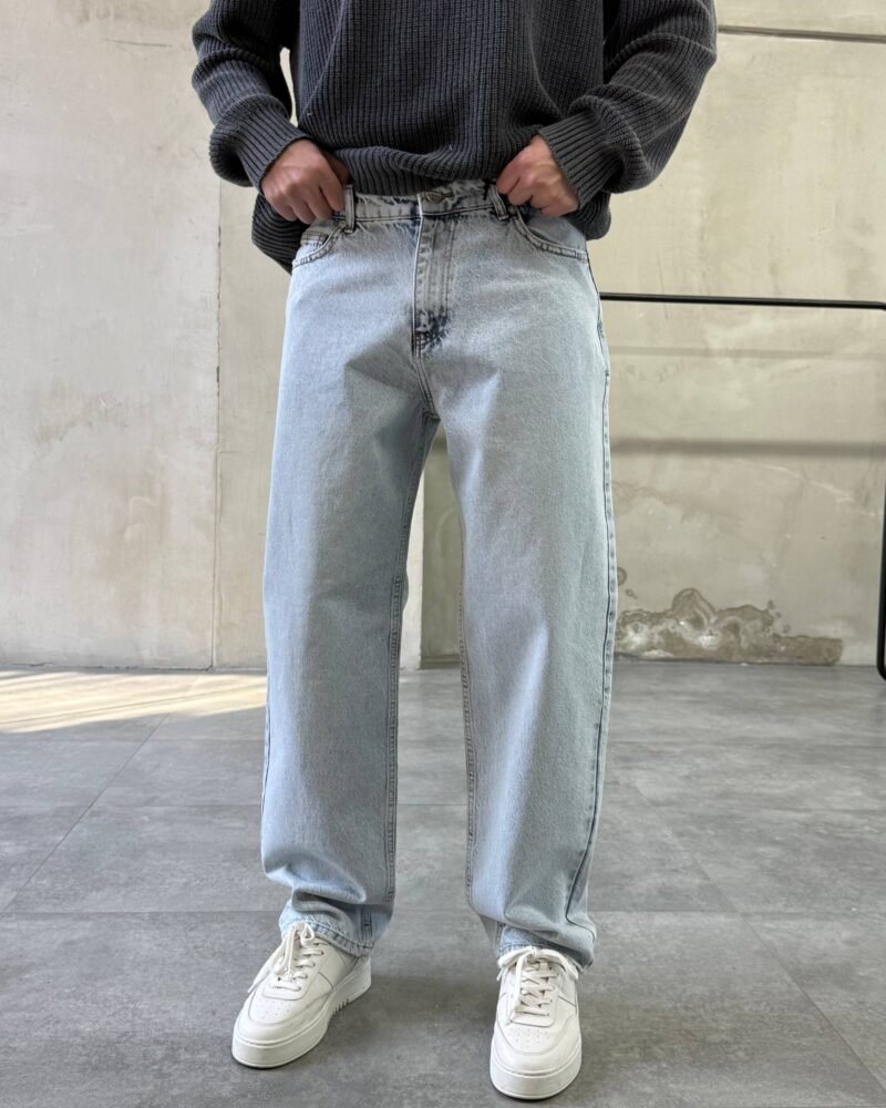 Ice-Blue Wash Red Point Baggy Fit Jeans