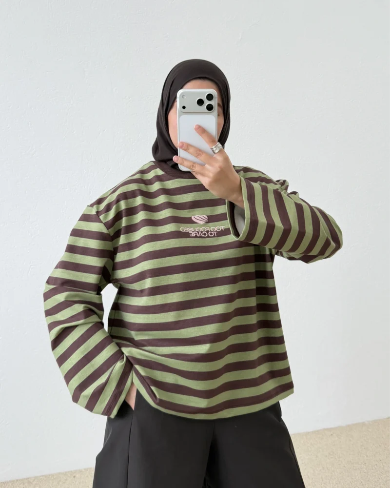 Stripped Sweatshirt – Women’s