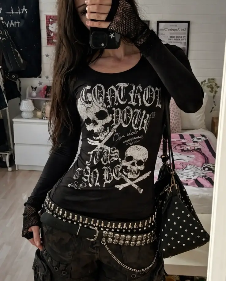 Gothic Skulls Print Wide-Neck Y2K Long-Sleeve Crop Top